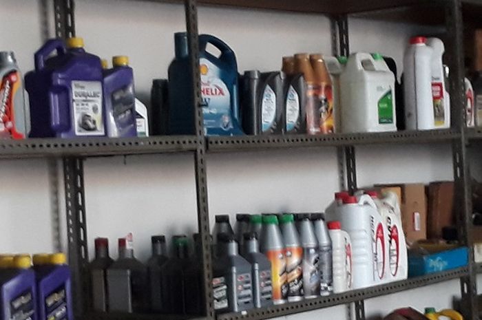 Pilihan oli mesin mobil
