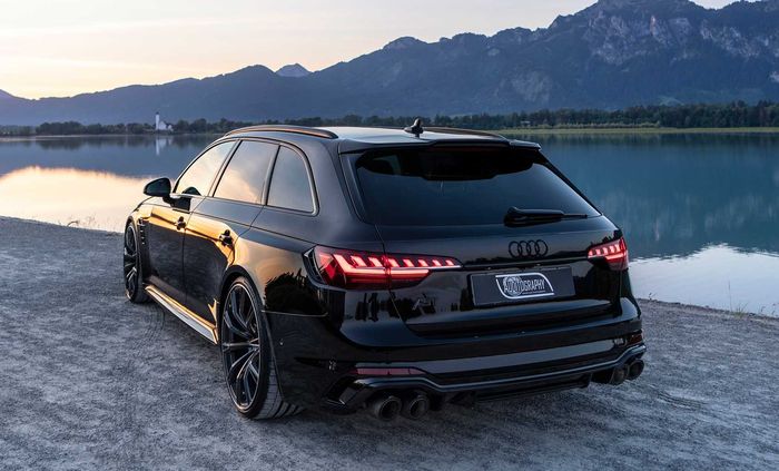 Modifikasi Audi RS4 Avant hasil garapan ABT Sportsline