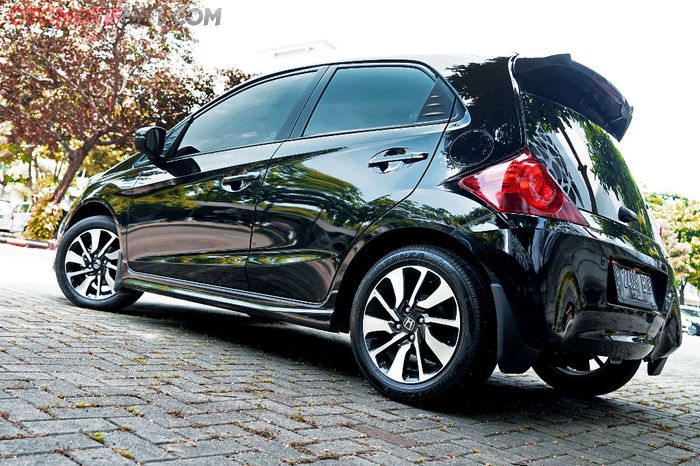 Honda Brio Angka Spidometer Mentok 220 km/jam, Setir Civic Turbo Nempel, Buritan Turun Spek