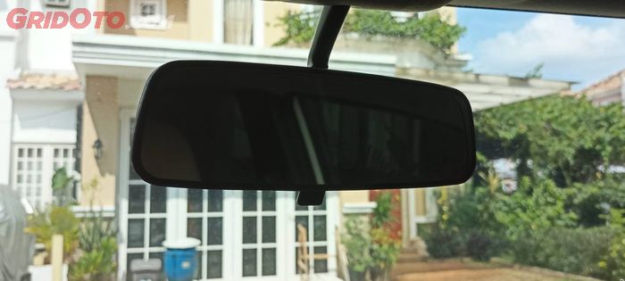 Kaca  spion tengah interior Honda Brio Satya