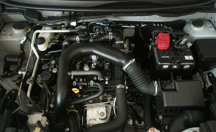  Toyota Raize dibekali mesin 1.000 cc 3 silinder yang disuntik turbocharge dan memiliki advanced technology pada fitur-fiturnya, termasuk Toyota Safety Sense (TSS).