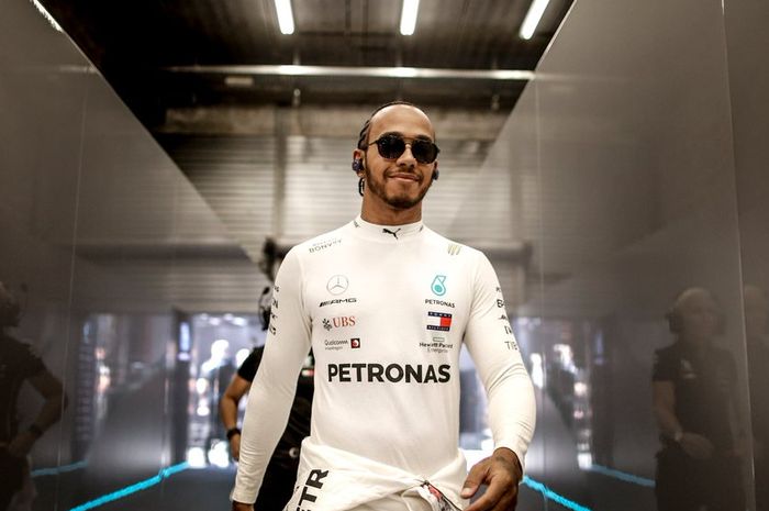 Pembalap Mercedes, Lewis Hamilton