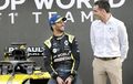 Setelah Menunggu Setahun Lamanya, Mantan Bos Renault F1 Penuhi Janji Uniknya ke Daniel Ricciardo Jelang F1 Arab Saudi 2021