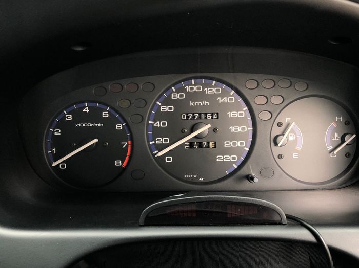 Odometer Honda Civic Ferio tahun 2000 di angka 77 ribu kilometer