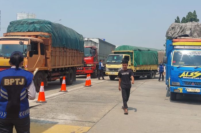 Jasamarga Metropolitan Tollroad (JMT) gelar operasi penindakan ODOL di tol Jakarta Tangerang