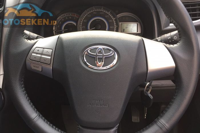 Ilustrasi audio steering switch di Toyota Avanza Veloz