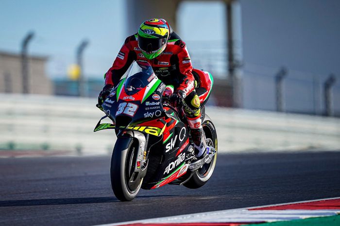 Lorenzo Savadori saat menggantikan Bradley Smith di tim Aprilia pada MotoGP 2020