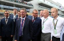 Dua Orang Kaya Rebutan Membeli Tim F1 Racing Point, Urusannya Jadi Kusut Begini