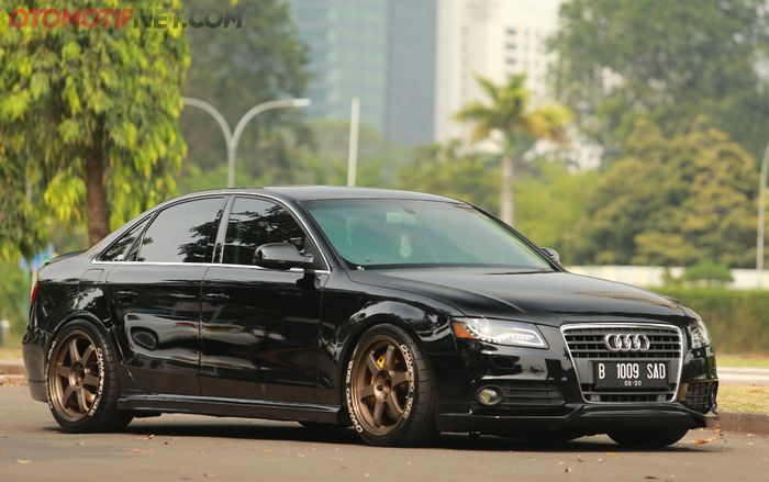 Audi A4 Pelek TE37 Jadi Kunci, Kaliper Gede Ngumpet, Body Kit Plastik