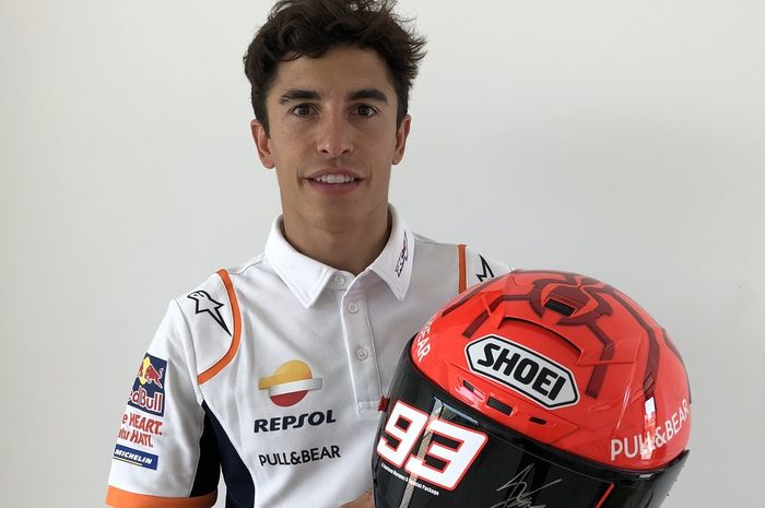 Marc pamerkan helm Shoei X-Fourteen Marquez.