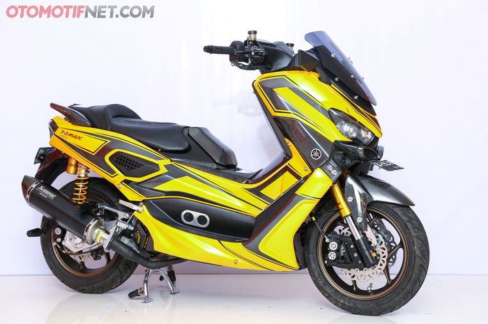 Yamaha Nmax Menarik Perhatian Jadi Baby Xmax Serba Motorized Gridoto Com
