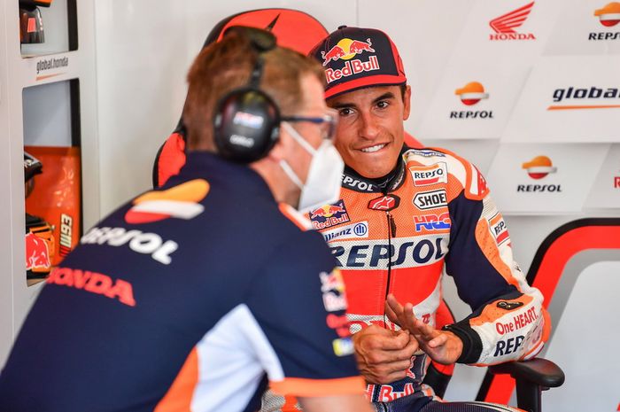 Tim Repsol Honda tidak melarang Marc Marquez balapan di MotoGP Andalusia 2020 setelah operasi patah tulang