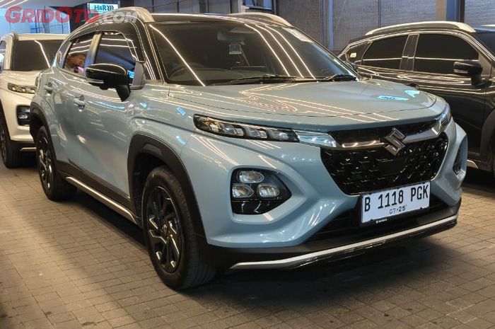 Suzuki Fronx SGX AT Two Tone