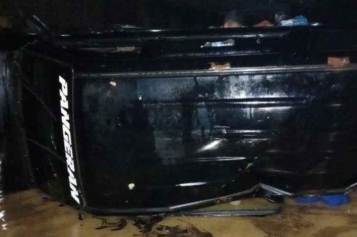 Isuzu Panther bablas ke jurang sedalam 15 meter