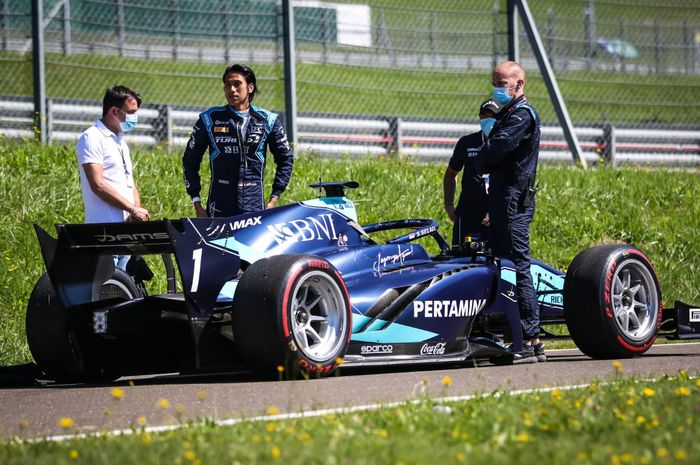 Sean Gelael dua kali tidak finish secara beruntun di F2 Austria, setelah di race 2 mobilnya kembali bermasalah