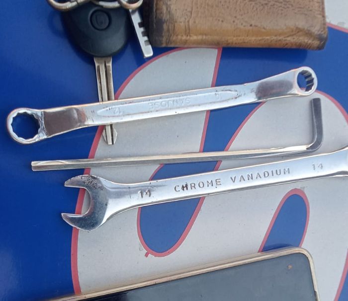 Barangbukti yang berhasil diamankan anggota kepolisian di Tol Cipali