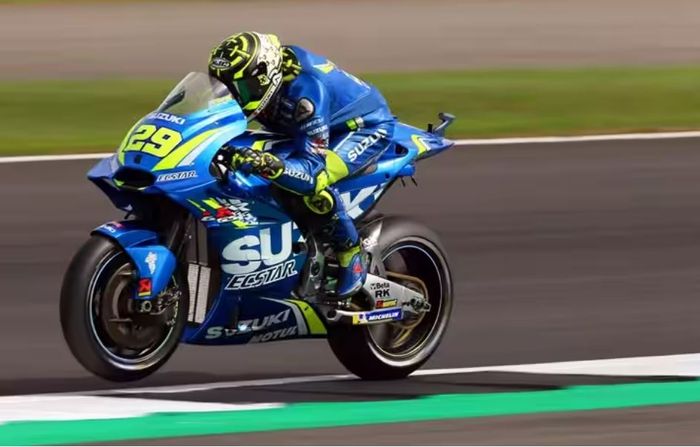 Andrea Iannone memperkuat tim Suzuki Ecstar mulai 2017