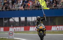 Ini Tujuan Marco Bezzecchi Membawa Bendera Valentino Rossi Setelah Finish Kedua di MotoGP Belanda 2022