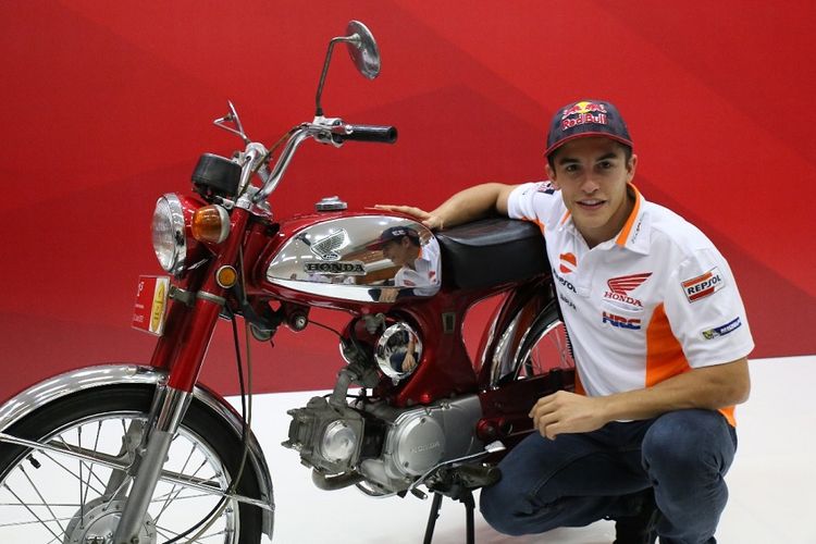 Honda C200 90cc Of Raw Muscle And My First Bike Cafe Racer Honda Honda Bikes Honda Motorcycles