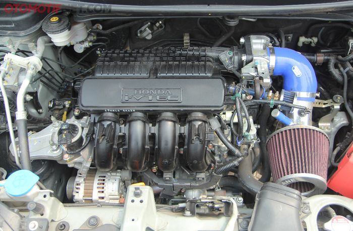 Salah satu kelebihan Honda Jazz, sudah banyak part modifikasinya, termasuk di mesin