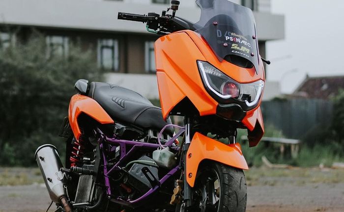 Yamaha NMAX repaint bodi oranye dan rangka ungu dan custom headlamp