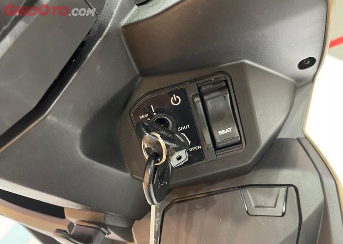 Kunci konvensional bermagnet di All New Honda BeAT jadi alat untuk mengoperasikan alarm