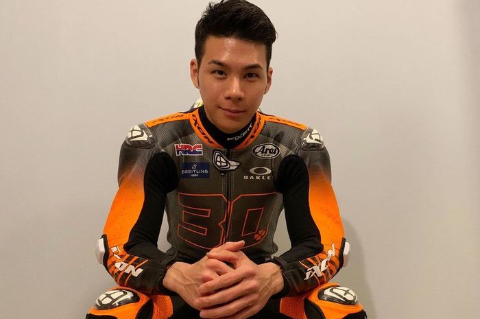 Takaaki Nakagami pamer racing suit dari Ixon Asia
