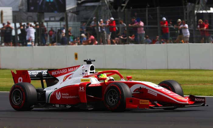 Pembalap Prema Racing, Mick Schumacher saat kualifikasi F2 Inggris di sirkuit Silverstone