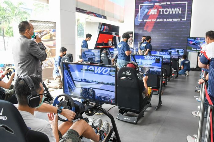 Komunitas BMW M Owner Club Indonesia adakan Virtual Racing Academy 