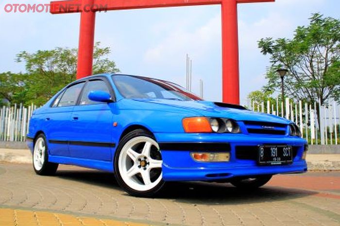 Toyota Corona Absolut 2.0G 1995 milik Azhar Habieb, modifnya pol to the max!