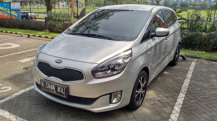 Model terakhir Kia Carens yang dijual di Indonesia