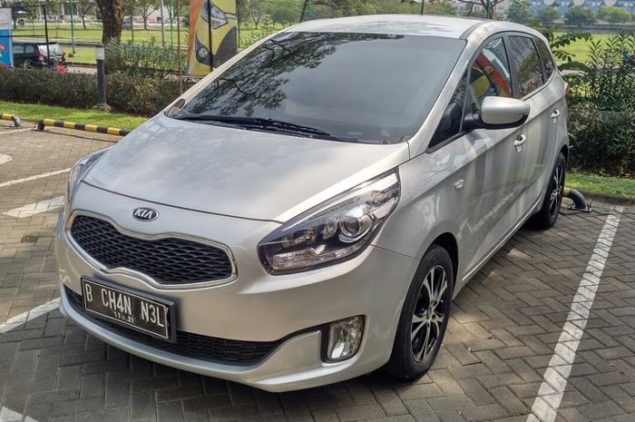 Model terakhir Kia Carens yang dijual di Indonesia