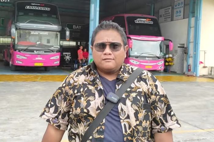 Rian Mahendra menghentikan sementara operasional bus PO Kencana