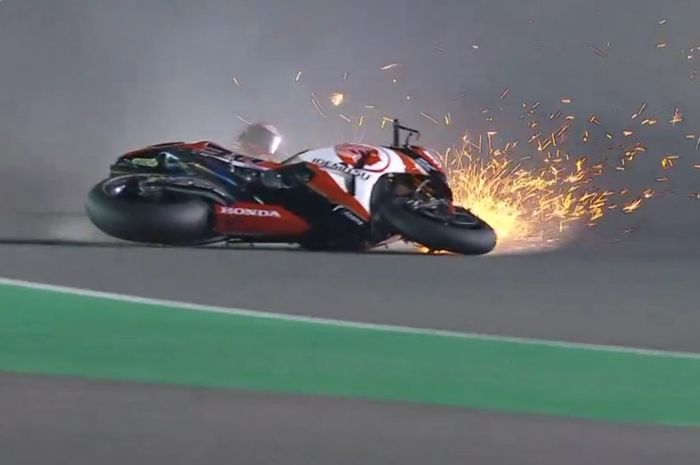 Takaaki Nakagami terjatuh di FP4 MotoGP Qatar 2018
