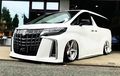 Toyota Alphard Elegan Efek Body Kit Simpel, Kandas Ditopang Airsus