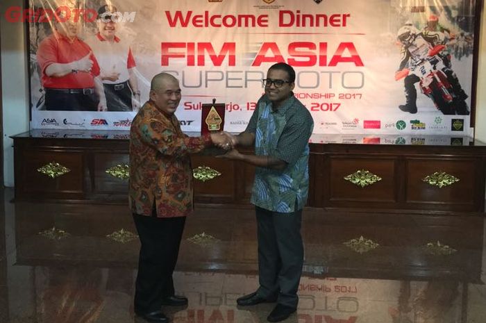 Pembukaan simbolis FIM Asia SuperMoto Solo 2017