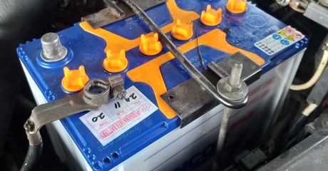 Aki Basah Tiba-tiba Air di Dalamnya Berkurang, Bukan Tanda Rusak Loh Ya