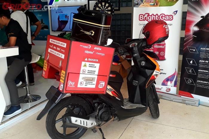 Unit Pertamina Delivery Service di pameran roda dua di Senayan, Jakarta
