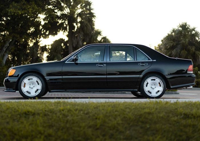 Modifikasi Mercedes-Benz 600 SEL sudah ditopang kaki-kaki mumpuni