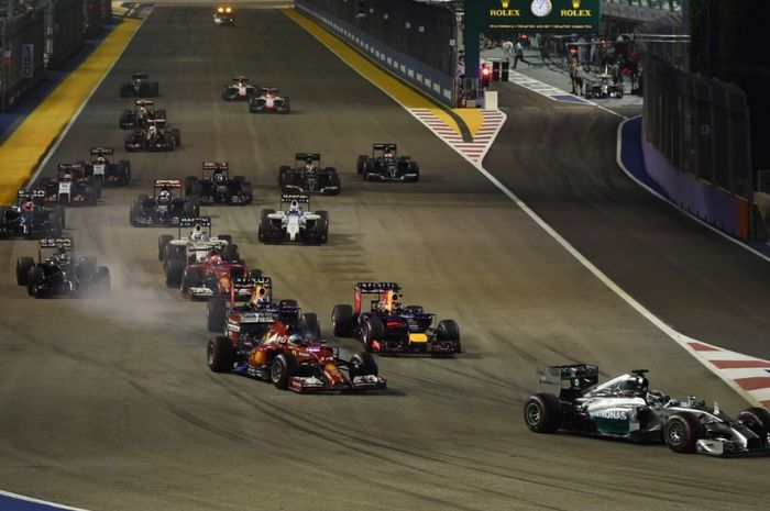 F1 SIngapura balapan malam hari