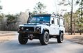 Restomod Land Rover Defender, Tampang Bersahaja Tapi Cangkok Mesin V8