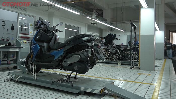 Bengkel resmi BMW Motorrad di Cilandak, Jakarta Selatan