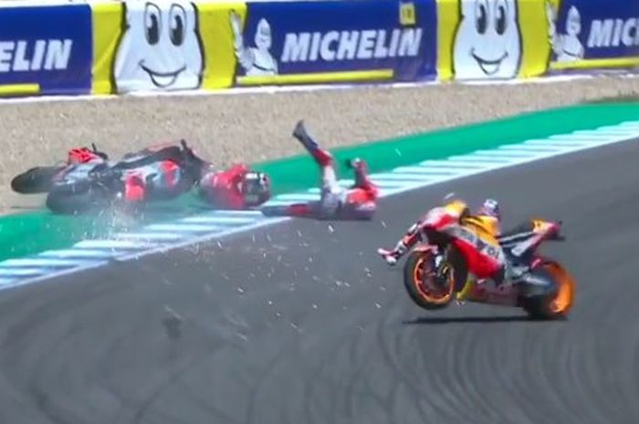 3 pembalap jatuh di MotoGP Spanyol