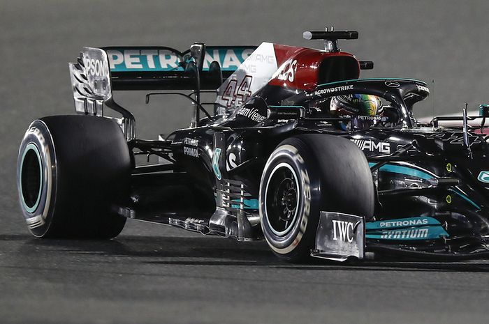 Sayap belakang mobil Mercedes Lewis Hamilton F1 Qatar 2021, tim Red Bull masih curiga