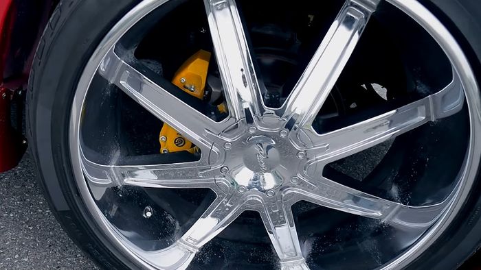 Modifikasi Mitsubishi Pajero Sport lama bergaya klimis pakai pelek 24 inci