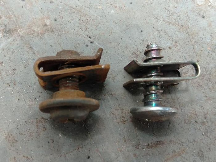 (Kiri) baut body Honda Supra X 125, (Kanan) baut body motor Yamaha 