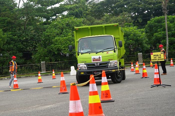 Hino Dutro Safety Driving Competition 2017
