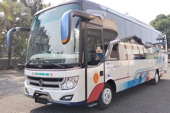 Medium bus baru PO Safari Dharma Raya garapan Morodadi Prima