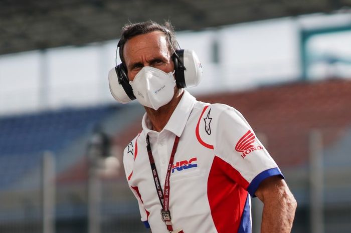 Alberto Puig Majajer Repsol Honda Team yang kini cukup dipusingkan karena Honda kerap tidak mencetak angka hampir di setiap balapan. 