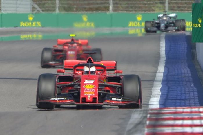Pembalap Ferrari, Sebastian Vettel, enggan membahas strategi yang diterapkan timnya saat balapan F1 Rusia 2019